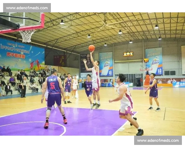 巅峰对决点燃全城激情篮球比赛精彩回顾与战术博弈交织的热血之夜 巅峰对决点燃全城激情篮球比赛精彩回顾与战术博弈交织的热血之夜